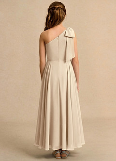 Azazie Guppy Junior Formal vestidos de niña de las flores Vestido de Champán de Gasa de Corte En A con Hombro unilateral image2