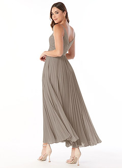 Azazie Raychelle Robes de demoiselle d'honneur Robe Trapèze en Mousseline de soie Col en V Taupe image5