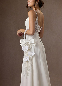 front Pearl Tassel Handheld Bouquet