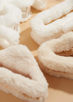 front Geometry Faux Fur Claw Clip Set
