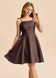 Azazie Miko Junior Abito A-Line in Raso Elasticizzato Plissettato Ganache image3