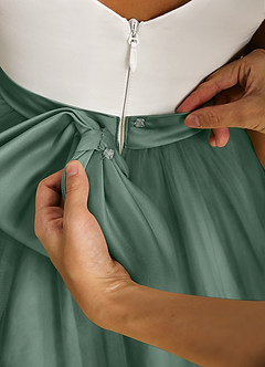 Azazie Sprout Robe Demoiselle D'honneur Fillette Robe Trapèze en Tulle Arc Eucalyptus image5