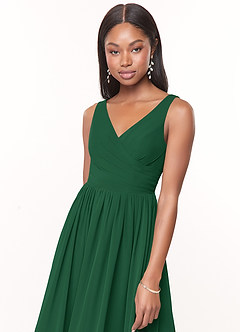 Azazie Keyla Robes de demoiselle d'honneur Robe Trapèze en Mousseline de soie Col V plissé Vert Foncé image5
