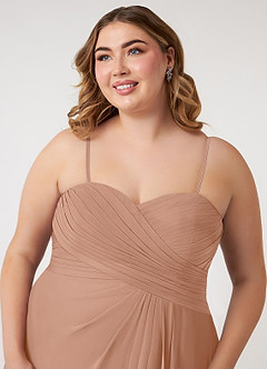 Azazie Arabella Allure Vestidos de damas de honor Vestido de Champán Rosado de Gasa de Corte en A Convertible con Escote de Corazón image19