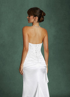 Azazie Angel Vestidos de novia Vestido Diamante Blanco de Charmeuse de Corte Sirena con Palabra de honor image10
