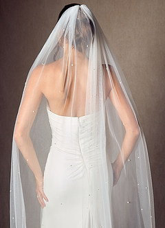 front Jenna Pearl Royal Cathedral Length Veil