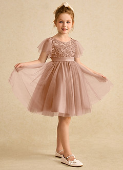 Azazie Queenie Robe Demoiselle D'honneur Fillette Robe Trapèze en Dentelle Champagne Rosé image5