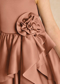 Azazie Hermia Blumenmädchenkleider A-Linie ärmellos Matte Satin Kleid Bronzer image6