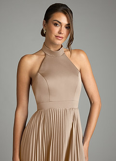 Azazie Zienna 신부 들러리 드레스 A라인 주름진 스트레치 새틴 바닥 길이 드레스 image5