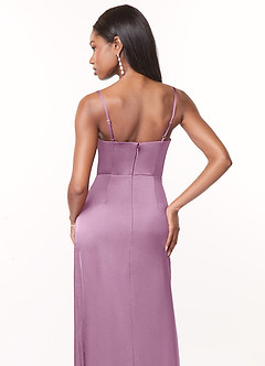 Azazie Maci Vestidos de damas de honor Vestido de Glicinia de Satén Elástico de Corte en A con Cuello en V plisado image4