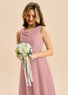 Azazie Mannie Junior Vestido de Rosa Polvorienta de Gasa de Corte en A con Plisado image7