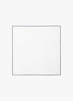 front Ivoorkleurige matte satijnen pochet met gekleurde rand