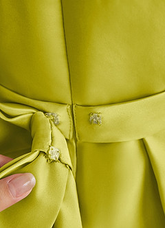 Azazie Princess Robe Demoiselle D'honneur Fillette Robe Trapèze en Mat Satiné Plissée Citronnelle image7