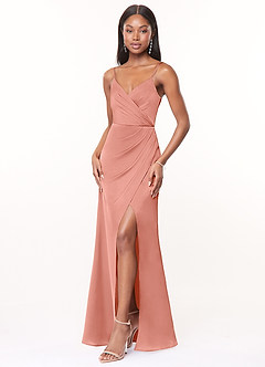 Azazie Maci Vestidos de damas de honor Vestido de Coral de Satén Elástico de Corte en A con Cuello en V plisado image3