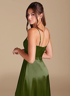 Azazie Halsey Robes de demoiselle d'honneur Robe Trapèze en Satiné métallisé Fente Latérale Olive image2