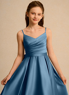 Azazie Sweets Girl vestidos de niña de las flores Vestido de Bermudas de Satin Mate de Corte En A con Plisado image6