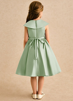 Azazie Acorn Robe Demoiselle D'honneur Fillette Robe Trapèze en Mat Satiné Plissée Vert Sauge image2