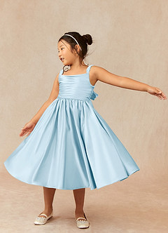 Azazie Cutie Pie vestidos de niña de las flores Vestido de Azul Cielo de Satin Mate de Corte En A con Plisado image3