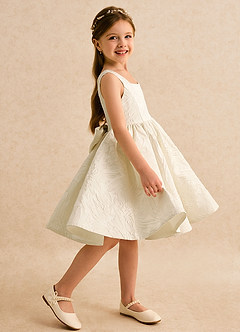 Azazie Honeybun Blumenmädchenkleider A-Linie Schleifen Blumen-Jacquard Kleid Antikweiß image5