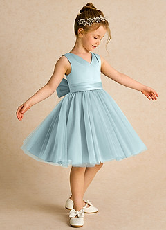 Azazie Tadpole Robe Demoiselle D'honneur Fillette Robe Trapèze en Mat Satiné Plissée Brume image3