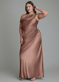 Azazie Emerson Jurken voor bruidsmeisjes Jurk van Metaalachtig Satijn met Zeemeermin Off-shoulder Espresso image4