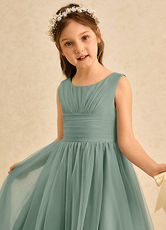 Azazie Macaron vestidos de niña de las flores Vestido Salvia Plateada de Tul de Línea A con Plisado image5