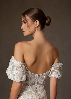 Azazie Vivienne Abiti da Sposa Abito A-Line in Pizzo con Scollo a Cuore Diamante Bianco Nudo image10