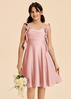 Azazie Kira Junior Vestido de Rosa Empolvado de Satén Elástico de Corte en A con Volante image7