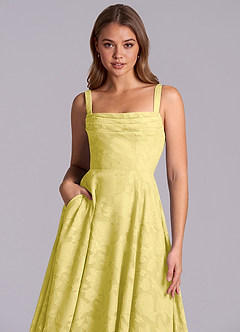 Azazie Shaude Vestidos de damas de honor Vestido de Canario de Devorado Floral de Corte en A con Plisado image3