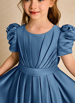 Azazie Miriam Abiti da Ragazza di Fiori Abito Principessa in Raso Opaco Plissettato Crepuscolo image8