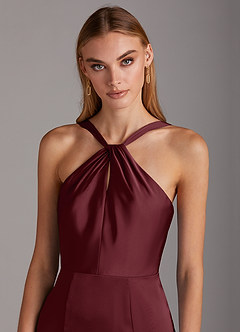 Azazie Elana Robes de demoiselle d'honneur Robe Fourreau en Satin extensible Fente Latérale Cabernet image6