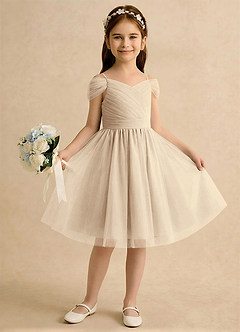 Azazie Lila Girls Formal Robe Demoiselle D'honneur Fillette Robe Trapèze en Tulle Épaule décolletée Champagne image4