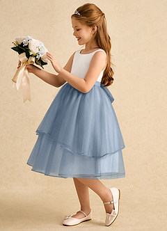 Azazie Rene vestidos de niña de las flores Vestido de Marfil Azul Polvoriento de Tul de Corte En A con Lazo image5
