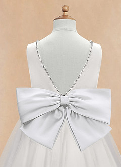 Azazie Seline Robe Demoiselle D'honneur Fillette Robe Trapèze en Tulle Arc Ivoire Blanc image9