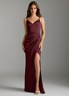 Azazie Leo Vestidos de damas de honor Vestido de Cabernet de Satén Elástico de Corte Recto con Plisado image1