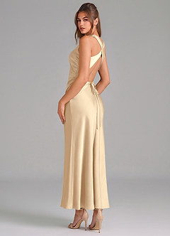 Azazie Evadne Vestidos de damas de honor Vestido de Champán de Satén Elástico de Corte Recto con Plisado image2