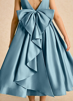 Azazie Cailee Blumenmädchenkleider Ballkleid Plissee Matte Satin Kleid Stimmungsvolles Blau image7