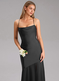 Azazie Grata Probar vestidos en casa Vestido de Negro de Satén Elástico de Corte Recto con Corte Lateral image6