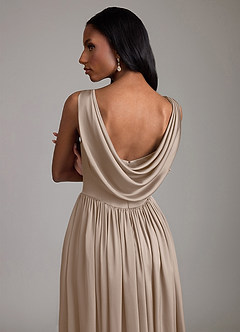 Azazie Novi Robes de demoiselle d'honneur Robe Trapèze en Satin extensible Avec poches Taupe image4