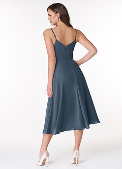 Azazie Clarissa Brautjungfernkleider A-Linie V-Hals Chiffon Kleid Neptunblau image2