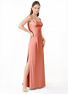 Azazie Alaija Robes de demoiselle d'honneur Robe Sirène en Satin extensible Fente Latérale Corail image3
