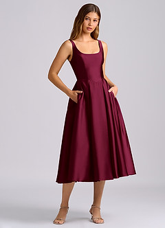 Azazie Amalie Robes de demoiselle d'honneur Robe Trapèze en Satin extensible Plissé Bourgogne image3
