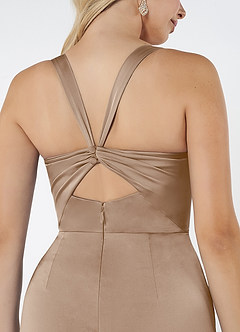Azazie Mero Vestidos de damas de honor Vestido de Gris Pardo de Satén Elástico de Corte Recto con Plisado image2