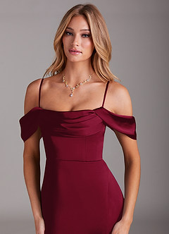 Azazie Saige Vestidos de damas de honor Vestido de Borgoña de Satén Elástico de Corte Recto con Vestidos sin tirantes image2