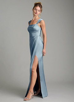 Azazie Filippa Robes de demoiselle d'honneur Robe Trapèze en Satin extensible Plissé Bleu Poussiéreux image4