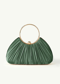 front Conjunto de sandalias de tacón bajo y bolso plisado a juego, en satén metalizado.