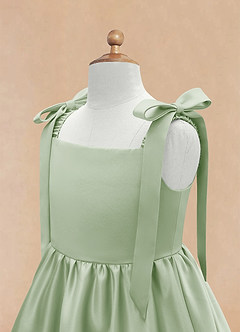 Azazie Chelsie Robe Demoiselle D'honneur Fillette Robe Trapèze en Mat Satiné Arc Vert Sauge image8