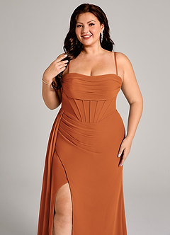 Azazie Amyra Abiti da Damigella Abito Convertibile Tubino in Chiffon a Spalla Scoperta Cannella image11