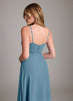 Azazie Terese Vestidos de damas de honor Vestido de Bermudas de Gasa de Corte en A con Plisado image7