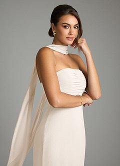 Azazie Saylor Vestidos de damas de honor Vestido Alabastro Blanco de Gasa de Corte Sirena con Palabra de honor image2